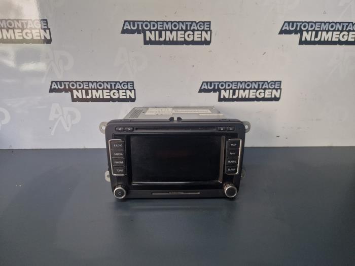 Używane System nawigacji Volkswagen Passat Variant (365) 2.0 TDI 16V 140 4Motion Cena na żądanie oferowane przez Autodemontage Nijmegen