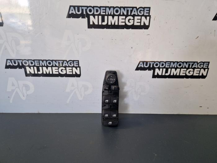 Usados Interruptor de ventanilla eléctrica BMW 3 serie Touring (G21) 320d xDrive 2.0 TwinPower Turbo 16V Hybrid Precio de solicitud ofrecido por Autodemontage Nijmegen