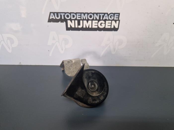 Używane Klakson Renault Clio IV Estate/Grandtour (7R) 0.9 Energy TCE 90 12V Cena na żądanie oferowane przez Autodemontage Nijmegen