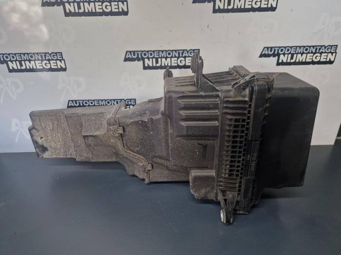 Begagnade Luftfilterhus Hyundai i20 (GBB) 1.2i 16V Pris på förfrågan erbjuds av Autodemontage Nijmegen