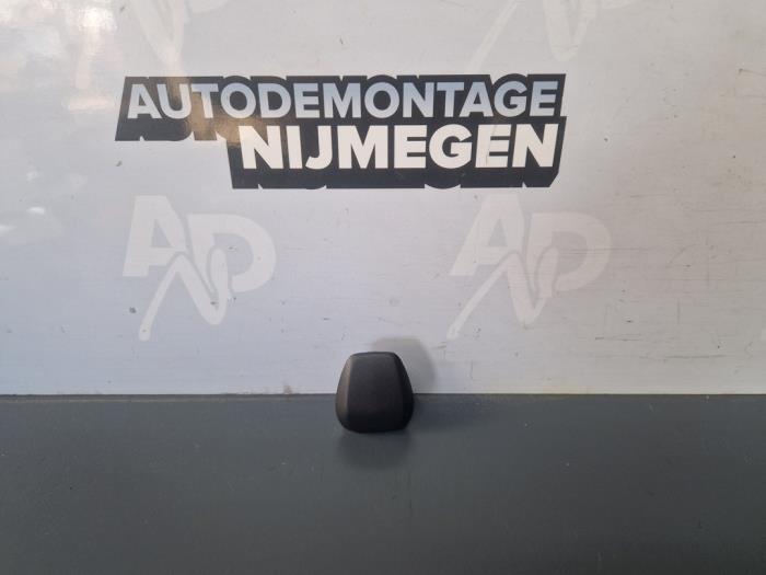 Begagnade Ljussensor Hyundai i20 (BC3) 1.0 T-GDI 100 12V Pris på förfrågan erbjuds av Autodemontage Nijmegen