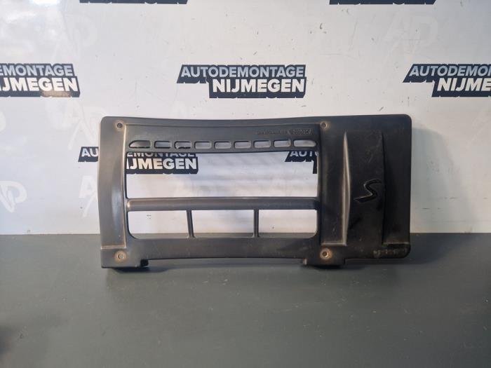 Gebrauchte Abdeckblech Motor Mini Mini Cooper S (R53) 1.6 16V Preis auf Anfrage angeboten von Autodemontage Nijmegen