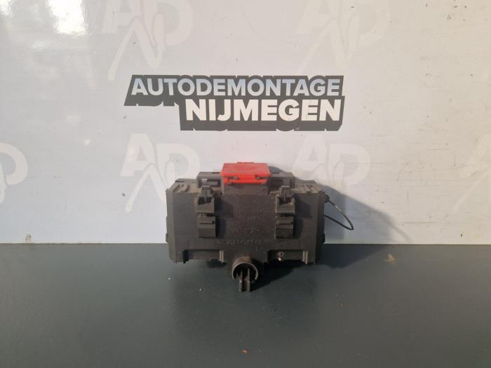 Gebrauchte Stromverteiler Mercedes CLK (R209) 3.2 320 V6 18V Preis auf Anfrage angeboten von Autodemontage Nijmegen
