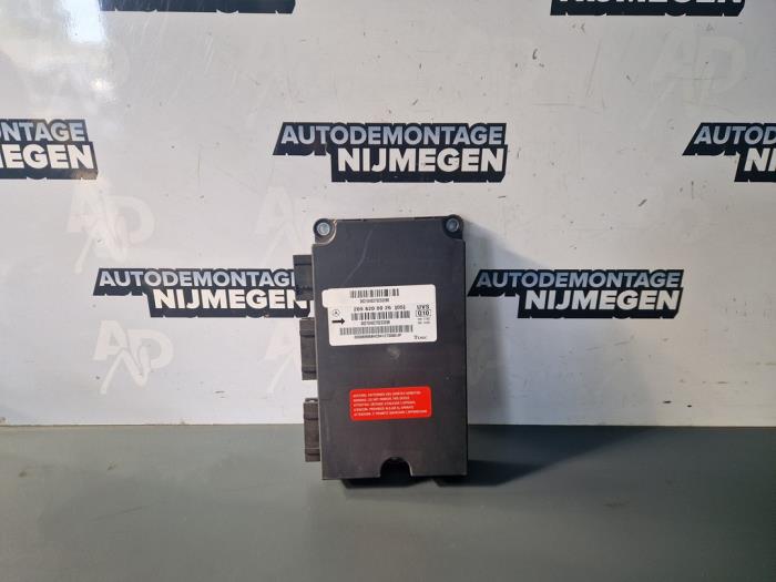Used Convertible computer Mercedes CLK (R209) 3.2 320 V6 18V Price on request offered by Autodemontage Nijmegen