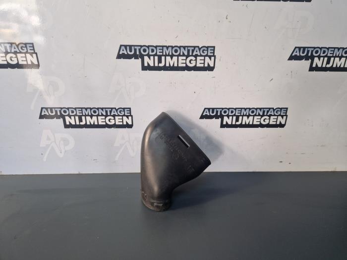 Begagnade Lufttratt Mercedes CLK (R209) 3.2 320 V6 18V Pris på förfrågan erbjuds av Autodemontage Nijmegen