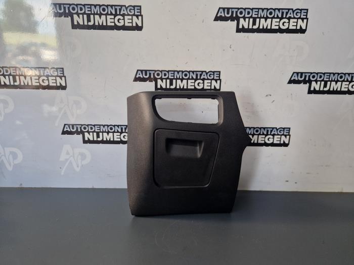 Używane Schowek Fiat Punto Evo (199) 1.3 JTD Multijet 85 16V Euro 5 Cena na żądanie oferowane przez Autodemontage Nijmegen