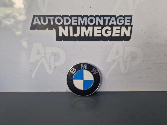 Używane Emblemat BMW 4 serie Gran Coupe (F36) 418i 1.5 TwinPower Turbo 12V Cena na żądanie oferowane przez Autodemontage Nijmegen