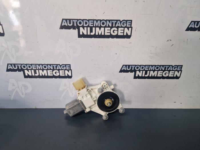 Usados Motor de ventanilla de puerta BMW 4 serie Gran Coupe (F36) 418i 1.5 TwinPower Turbo 12V Precio de solicitud ofrecido por Autodemontage Nijmegen