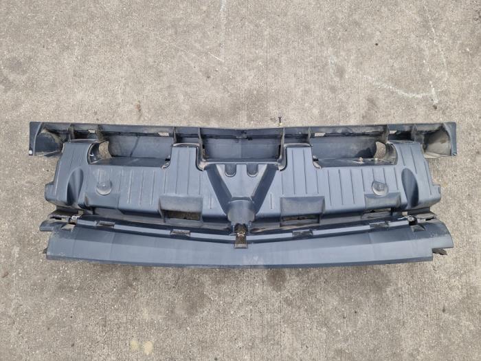 Begagnade Front Renault Kangoo Express (FW) 1.5 dCi 90 FAP Pris på förfrågan erbjuds av Autodemontage Nijmegen