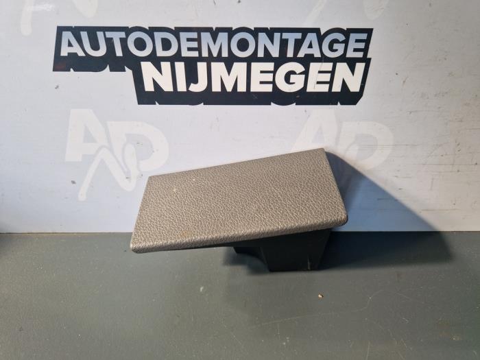 Begagnade Askkopp, fram Ford Focus C-Max 1.6 16V Pris på förfrågan erbjuds av Autodemontage Nijmegen