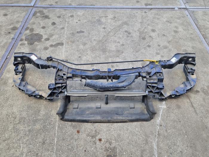 Używane Panel przedni Ford Focus 3 Wagon 1.6 SCTi 16V Cena na żądanie oferowane przez Autodemontage Nijmegen
