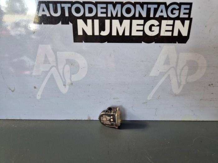 Begagnade Däcktryckssensor Ford Fiesta 6 (JA8) 1.5 TDCi Pris på förfrågan erbjuds av Autodemontage Nijmegen