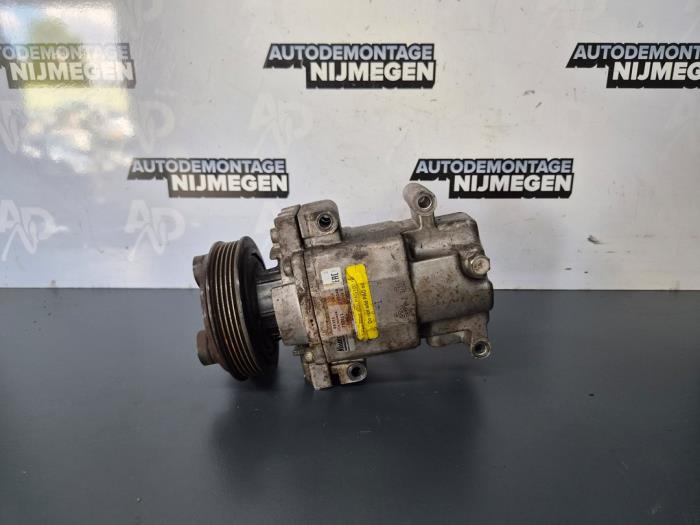 Usagé Compresseur de clim Mazda 5 (CR19) 2.0i 16V Prix sur demande proposé par Autodemontage Nijmegen