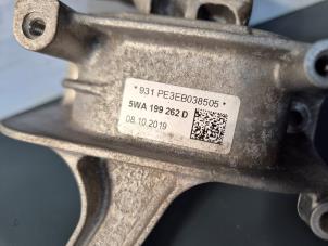 Engine mount from a Volkswagen Tiguan (AD1) 1.5 TSI 16V 2020