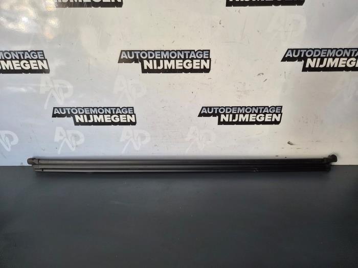 Używane Guma szyby Volkswagen Tiguan (AD1) 1.5 TSI 16V Cena na żądanie oferowane przez Autodemontage Nijmegen