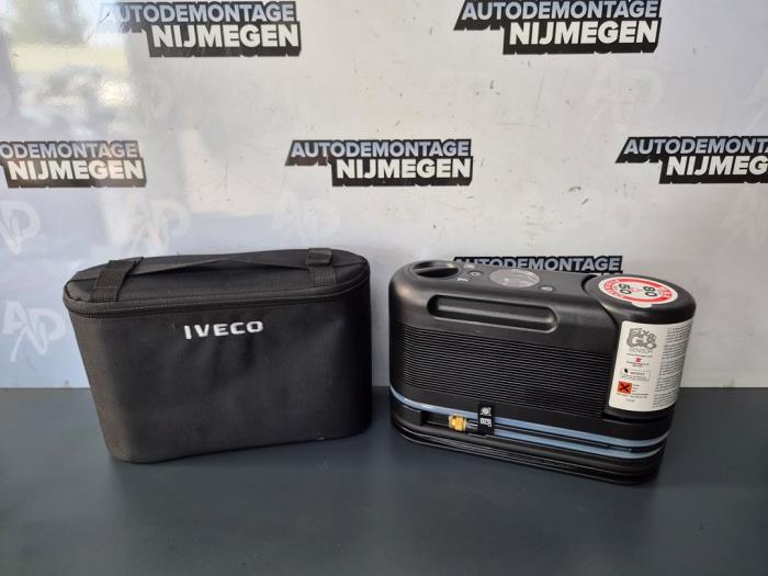 Begagnade Däckpump Iveco New Daily VI 35C18, 40C18, 50C18 Pris på förfrågan erbjuds av Autodemontage Nijmegen