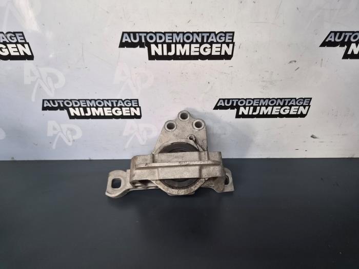 Support moteur Ford C-Max (DXA), 2010 / 2019 1.0 Ti-VCT EcoBoost 12V 125, MPV, Essence, 998cc, 92kW (125pk), FWD, M1DA, 2012-10 / 2019-06 (Occasion)