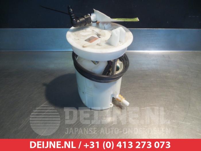 Usagé Pompe à carburant Subaru BRZ (ZC6) 2.0 16V Prix € 75,00 Règlement à la marge proposé par V.Deijne Jap.Auto-onderdelen BV