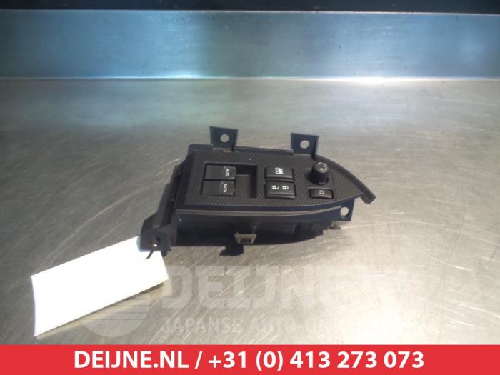 Usados Interruptor combinado de ventanillas Subaru BRZ (ZC6) 2.0 16V Precio € 50,00 Norma de margen ofrecido por V.Deijne Jap.Auto-onderdelen BV