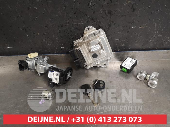 Used Engine management computer Suzuki Alto 1.0 12V Price € 125,00 Margin scheme offered by V.Deijne Jap.Auto-onderdelen BV