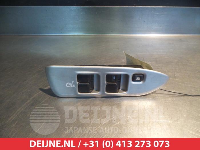 Używane Przelacznik combi okienny Mitsubishi Lancer Wagon (CS/CT) 1.6 16V Cena € 25,00 Procedura marży oferowane przez V.Deijne Jap.Auto-onderdelen BV