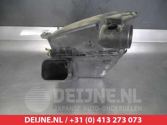 Begagnade Luftfilterhus Lexus GS (..S19) 450h 3.5 V6 24V Pris € 50,00 Marginaltabell erbjuds av V.Deijne Jap.Auto-onderdelen BV