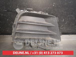 Used Bumper grille Mazda 5 (CR19) 2.0 CiDT 16V Normal Power Price on request offered by V.Deijne Jap.Auto-onderdelen BV