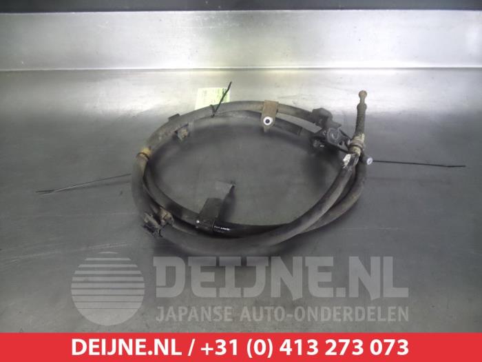 Usagé Câble frein à main Toyota Yaris II (P9) 1.4 D-4D Prix € 35,00 Règlement à la marge proposé par V.Deijne Jap.Auto-onderdelen BV