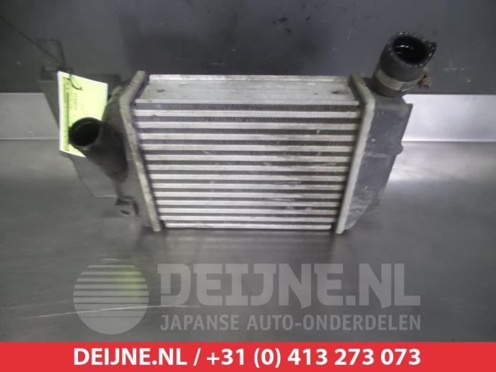 Usados Intercooler Toyota Yaris III (P13) 1.4 D-4D-F Precio € 50,00 Norma de margen ofrecido por V.Deijne Jap.Auto-onderdelen BV