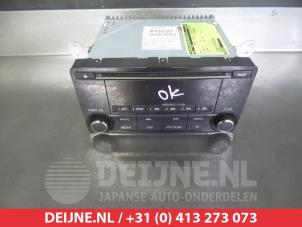 Usados Radio Mitsubishi Outlander (GF/GG) 2.2 DI-D 16V Clear Tec 4x2 Precio € 75,00 Norma de margen ofrecido por V.Deijne Jap.Auto-onderdelen BV