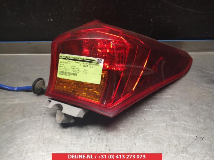 Taillight, right from a Toyota Auris Touring Sports (E18) 1.4 D-4D-F 16V 2013