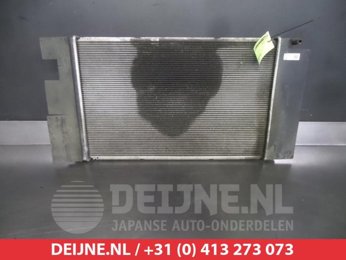 Usagé Radiateur Toyota Auris (E15) 1.6 Dual VVT-i 16V Prix € 50,00 Règlement à la marge proposé par V.Deijne Jap.Auto-onderdelen BV