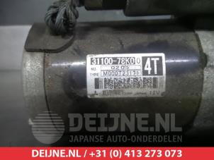 Anlasser van een Suzuki Kizashi (FRE/FRF) 2.4 16V 2012