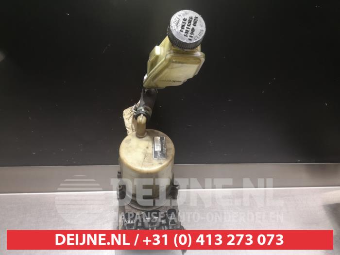 Usagé Pompe de direction Mazda 3 (BK12) 1.6 CiTD 16V Prix € 100,00 Règlement à la marge proposé par V.Deijne Jap.Auto-onderdelen BV