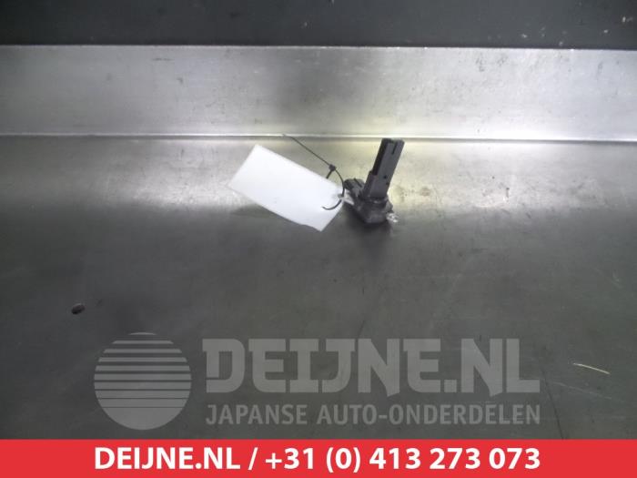 Begagnade Luftflödesmätare Toyota RAV4 (A3) 2.0 16V VVT-i 4x4 Pris € 50,00 Marginaltabell erbjuds av V.Deijne Jap.Auto-onderdelen BV