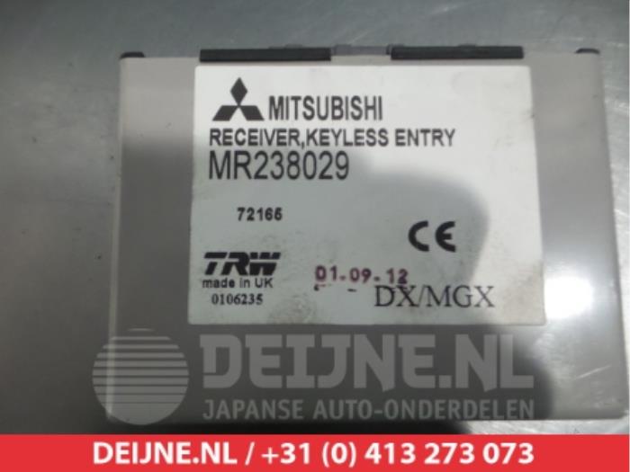 Module keyless vehicle from a Mitsubishi Space Star (DG) 1.9 DI-D 2001