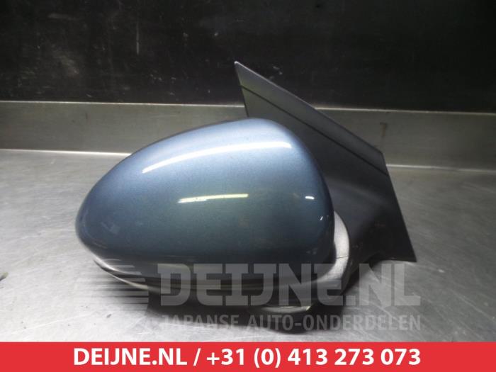 Wing mirror, right from a Daewoo Cruze 1.7 D 2013