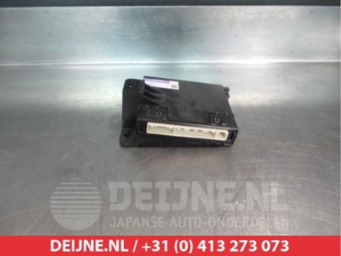 Używane Modul climatronic Toyota Prius Plus (ZVW4) 1.8 Hybrid 16V Cena € 35,00 Procedura marży oferowane przez V.Deijne Jap.Auto-onderdelen BV