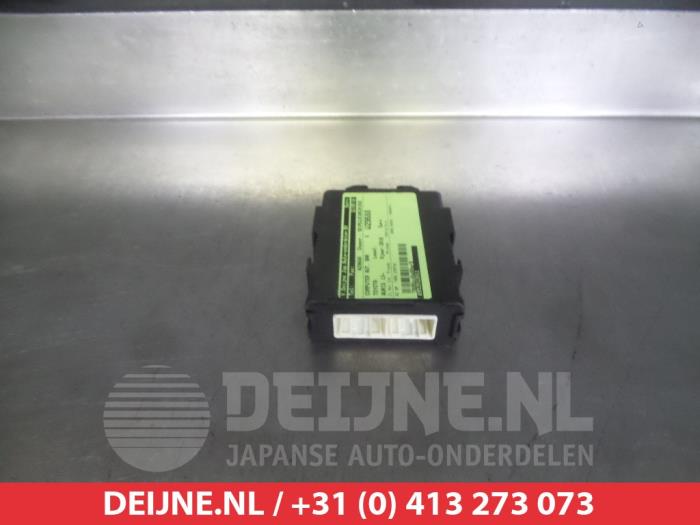 Used Automatic gearbox computer Toyota Auris (E18) 1.8 16V Hybrid Price € 40,00 Margin scheme offered by V.Deijne Jap.Auto-onderdelen BV