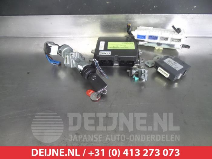 Used Engine management computer Mazda 5 (CWA9) 2.0i 16V Price € 150,00 Margin scheme offered by V.Deijne Jap.Auto-onderdelen BV