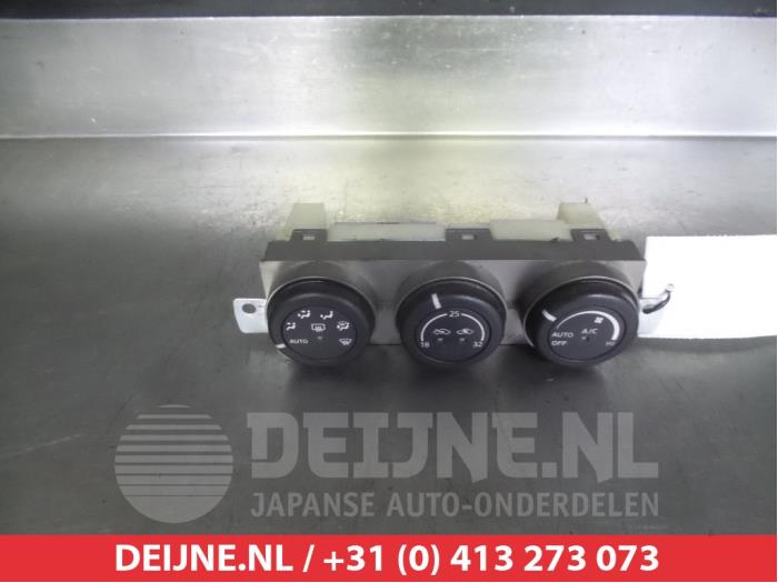Nissan XTrail Heater control panels stock