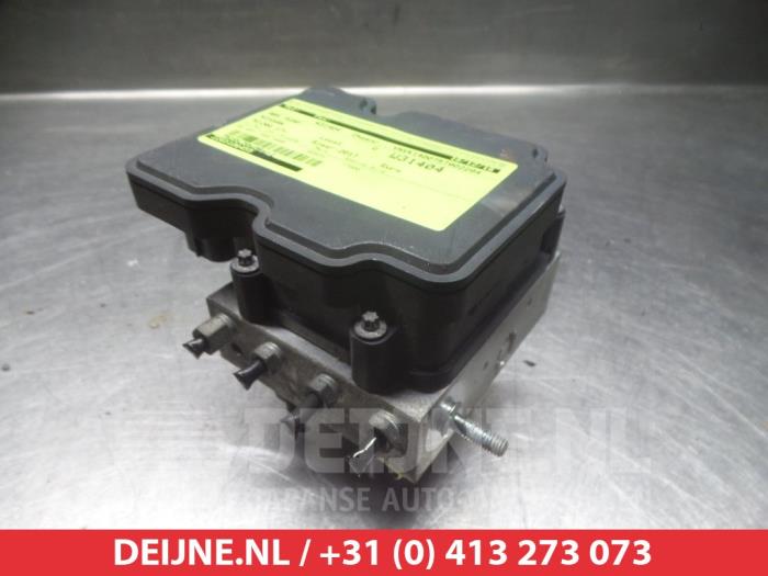 Begagnade ABS-pump Nissan Micra (K14) 0.9 IG-T 12V Pris € 125,00 Marginaltabell erbjuds av V.Deijne Jap.Auto-onderdelen BV
