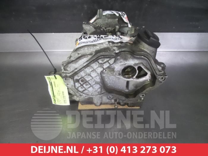 Begagnade Topplock Mitsubishi Colt Pris på förfrågan erbjuds av V.Deijne Jap.Auto-onderdelen BV
