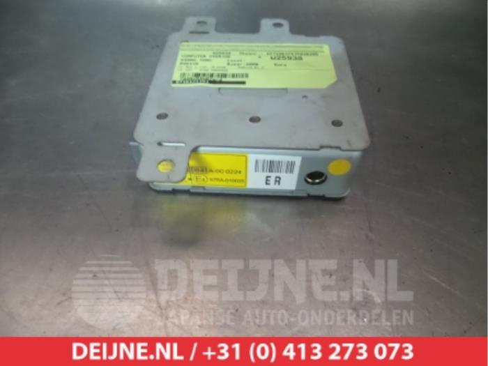 Używane Modul alarmu Ssang Yong Rodius 2.7 270 Xdi 20V 4x2 Cena € 20,00 Procedura marży oferowane przez V.Deijne Jap.Auto-onderdelen BV