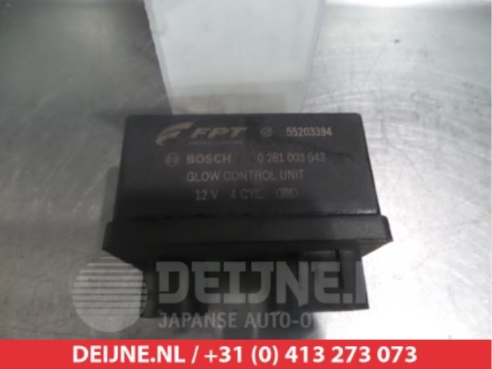 Glow plug relay Suzuki Vitara 1.6 16V DDiS 0281003043