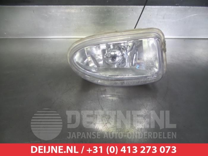 Fog light, front right from a Hyundai Galloper II 2.5 TCI 2001