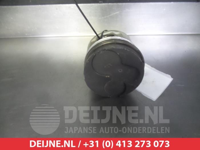 Used Piston Mitsubishi L-300 (P..) Price € 50,00 Margin scheme offered by V.Deijne Jap.Auto-onderdelen BV