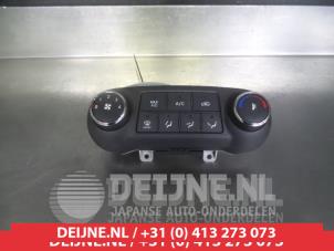 Used Heater control panel Hyundai iX35 (LM) 1.7 CRDi 16V Price € 50,00 Margin scheme offered by V.Deijne Jap.Auto-onderdelen BV