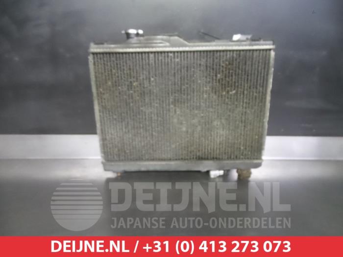 Usagé Radiateur Toyota Corolla (E11) 1.3 16V Prix € 50,00 Règlement à la marge proposé par V.Deijne Jap.Auto-onderdelen BV