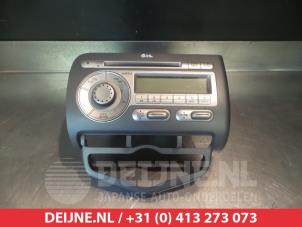 Używane Radio Honda Jazz (GD/GE2/GE3) 1.3 i-Dsi Cena € 75,00 Procedura marży oferowane przez V.Deijne Jap.Auto-onderdelen BV